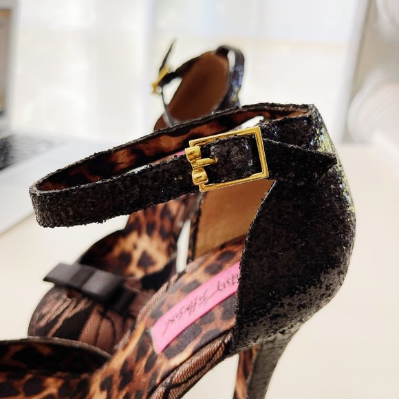 Black Lace Betsy Johnson Heels - Picture 2 of 4